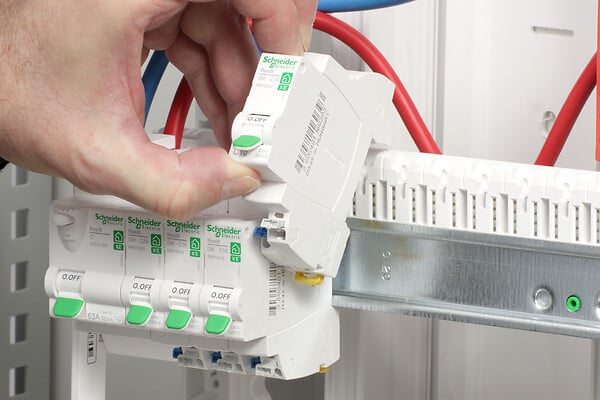 SCHNEIDER ELECTRIC - Répartiteur système embrochable - 13 modules - 63A - Blanc - large