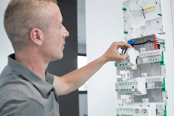 SCHNEIDER ELECTRIC - Tableau électrique pré-équipé Resi9 - 39 modules - Blanc - large