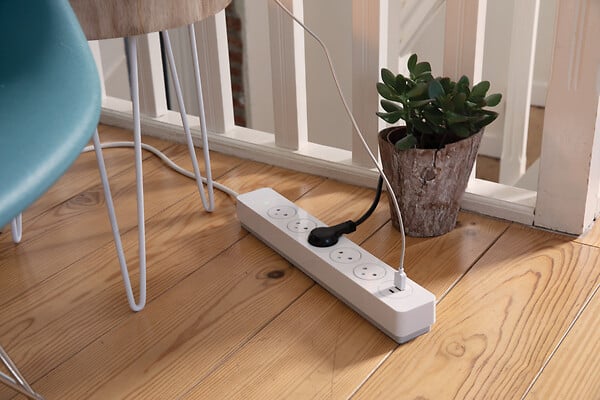 OTIO - Bloc parafoudre Mantea 5 prises + 2 USB - large