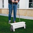 GT GARDEN - Épandeur à engrais ou gazon sur roues - 12 litres - vignette