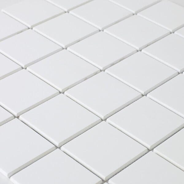 U-TILE - Mosaïque en solid surface 30 x 30 xm - carreau 5 x 5 cm blanc pur lisse - large