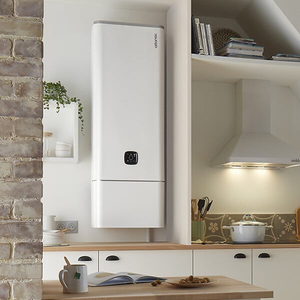 ATLANTIC - Chauffe-eau électrique connecté Linéo - 2400W - Carré vertical mural - 150L - 5 personnes - Blanc - large