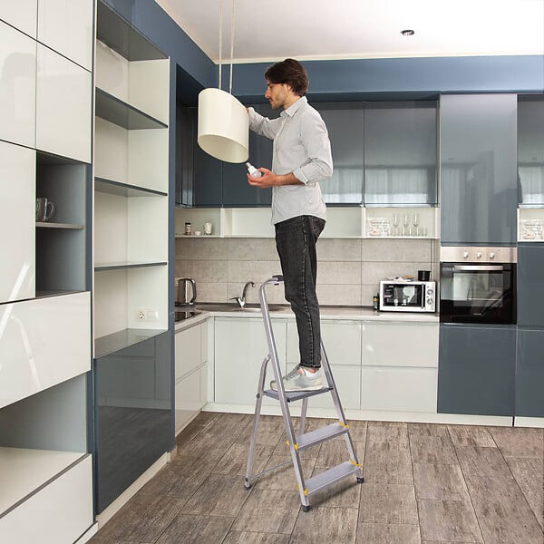 HOSTRÃ–M - Escabeau 3 marches DURA pliable, marchepied léger en aluminium, hauteur plateforme 54cm, pieds antidérapants, charge 150kg, garantie 5 ans Hoström - large