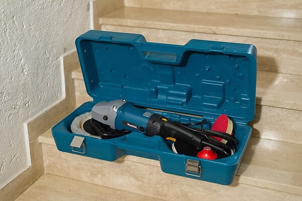 MAKITA - Coffret Plastique MAKITA 824958-7 pour Meuleuse Ø 230 mm - large