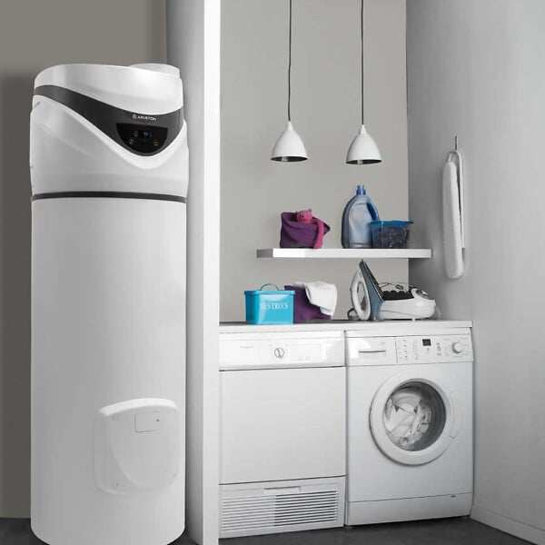 ARISTON - Chauffe eau thermodynamique Monobloc Nuos Primo HC A+ Ariston Air Ambiant / Air Extérieur 244 L - large