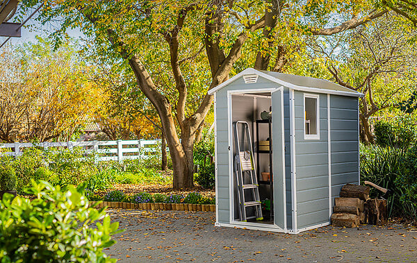 KETER - Abri de jardin en résine Manor 46 S - Gris et blanc - L.130xH.198xP.192cm - large