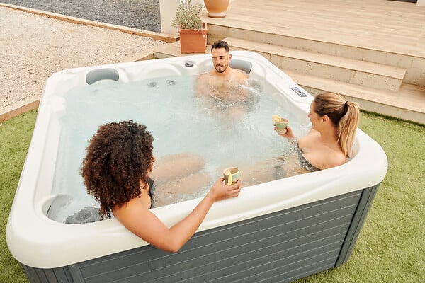 NETSPA - Spa acrylique Netspa Celtic 3 - 5 places - H.93xL.200cm - large