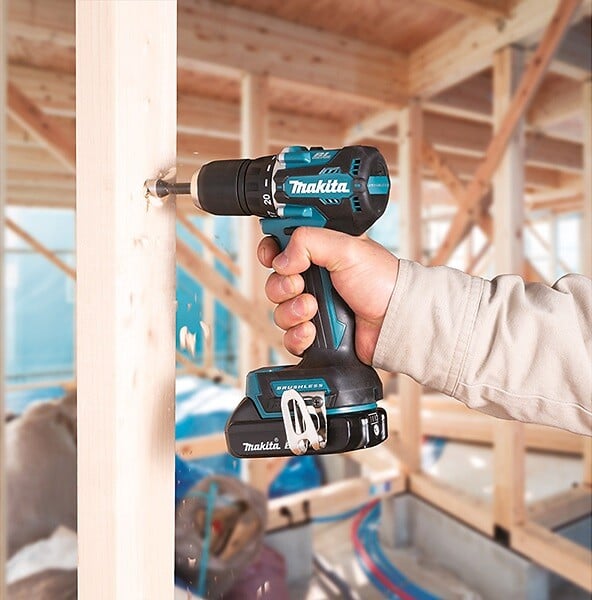 MAKITA - Perceuse Visseuse Brushless 2x3Ah 18V LXT ® MAKITA DDF487RFJ en MAKPAC - large