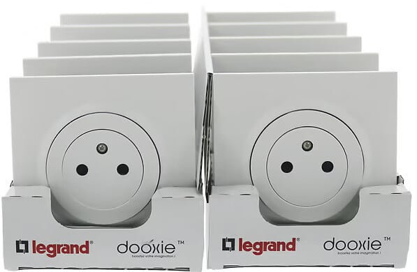 LEGRAND - Lot de 10 prises de courant surface avec terre blanc complet DOOXIE - large