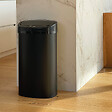 KITCHEN MOVE - Poubelle automatique inox MAJESTIC noir 68L - vignette
