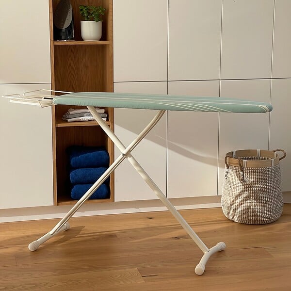 KITCHEN MOVE - Table à repasser avec repose fer BERMUDE 124x40cm - large