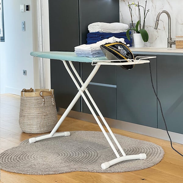 KITCHEN MOVE - Table à repasser avec repose fer BERMUDE 124x40cm - large