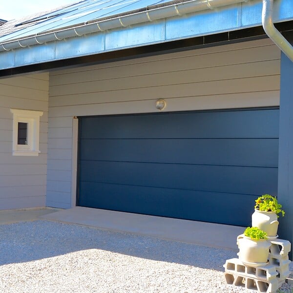 SPADONE - Porte de garage sectionnelle motorisée Gris Anthracite l.500 x H.212,5 cm x Ep.60 mm - large