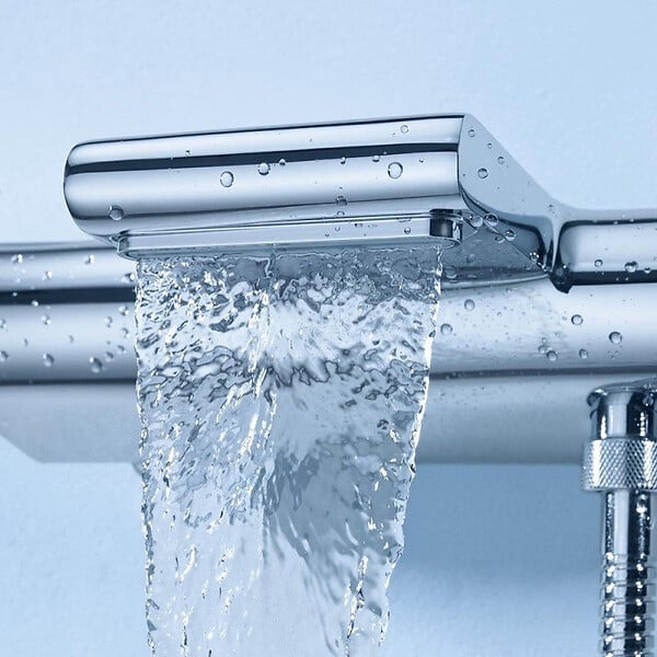 GROHE - Mitigeur thermostatique bain/douche GROHTHERM 2000 GROHE 34467001 - avec tablette amovible - fonction CoolTouch - large