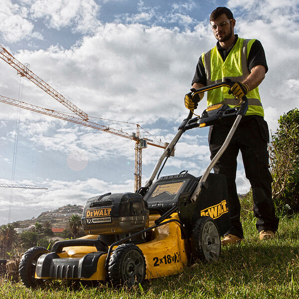 DEWALT - Tondeuse 48cm 18V DEWALT DCMWSP564N-XJ (vendu sans batterie) - large