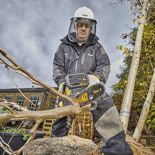 DEWALT - Tronçonneuse élagueuse 18V DEWALT DCM565P1-QW avec une batterie 5,0 Ah - large