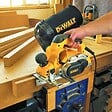 DEWALT - Rabot 4mm 1050W DEWALT D26500K-QS avec malette de transport - vignette