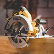 DEWALT - Scie circulaire Ø184mm 18V DEWALT DCS570N-XJ Brushless - vignette