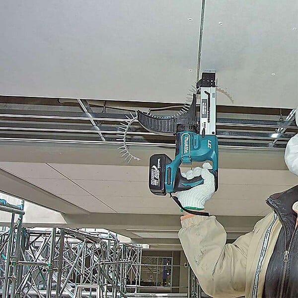 MAKITA - Visseuse à placo automatique MAKITA DFR550Z 18V LXT à vis en bande (vendu sans batterie) - large