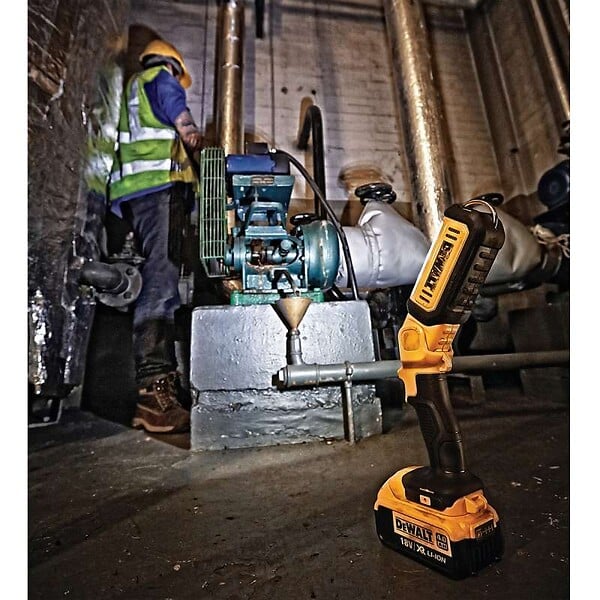 DEWALT - Lampe LED à faisceau large 500 Lm 18V DEWALT DCL050-XJ - large