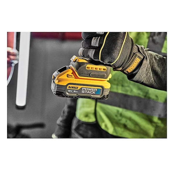 DEWALT - Batterie 5,0 Ah 18V DEWALT POWERSTACK DCBP518-XJ Li-Ion - large
