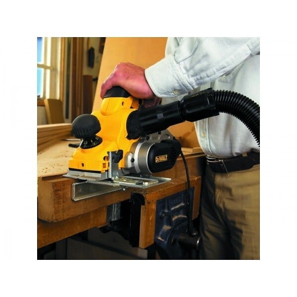 DEWALT - Rabot 4mm 1050W DEWALT D26500K-QS avec malette de transport - large