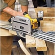 DEWALT - Scie Circulaire Plongeante 1300W DEWALT DWS520KT-QS - vignette