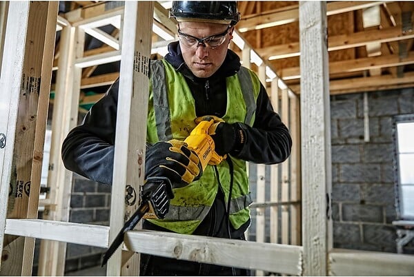 DEWALT - Scie sabre 1100W DEWALT DWE305PK - large