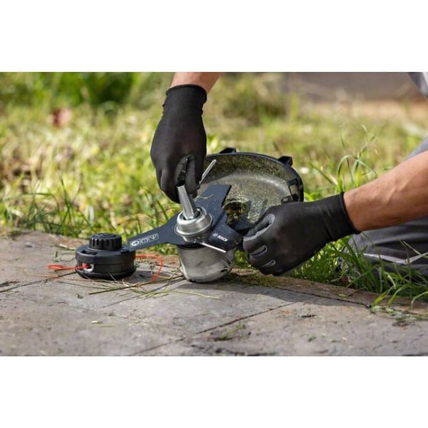 BOSCH - Débroussailleuse sans fil BOSCH Professional Ø23 GFR 18V-23 (vendu sans batterie) - large