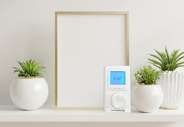 CHAPPEE - Thermostat d'Ambiance Filaire Contact Sec Programmable CFF000028 Chappée Compatible toutes chaudières - large