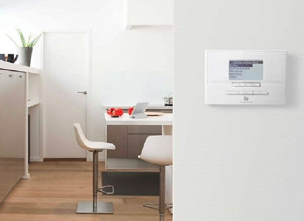 SAUNIER DUVAL - Thermostat d'Ambiance Filaire Modulant MIPro avec sonde extérieure Saunier Duval - large
