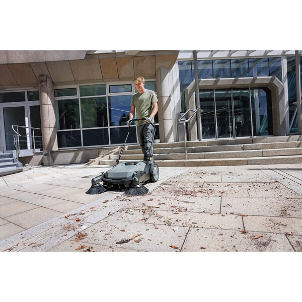 KARCHER PRO - Balayeuse autotractée 2 balais KM 70/20 C 2SB - KÄRCHER PRO - 1.517-131.0 - large