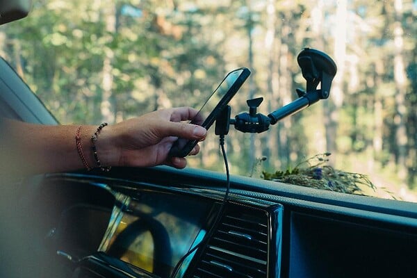 CROSSCALL - Kit de fixation et charge pour voiture X-Car Pro CROSSCALL - CAR2.BO - large