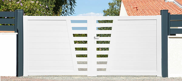 MOREY - Portail ajouré PVC Aydat - Blanc - L.3,50xH.1,50m - large