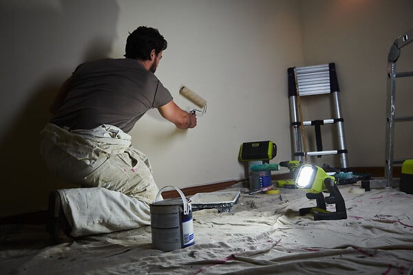 RYOBI - Projecteur LED ONE+ - 1800lm - 18V - large