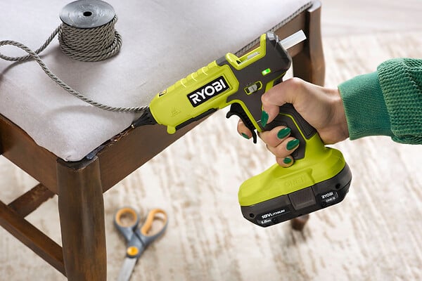 RYOBI - Pistolet à colle sans fil double température 18V - large
