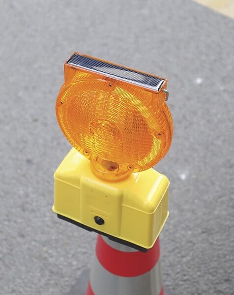 TALIAPLAST - Lampe de chantier solaire clignotante automatique à LED - large