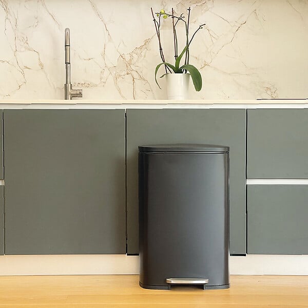 KITCHEN MOVE - Poubelle à pédale inox ADMIRAL noir 50L - large