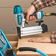 MAKITA - Cloueur pneumatique MAKITA AF506 8 bar 50mm - vignette