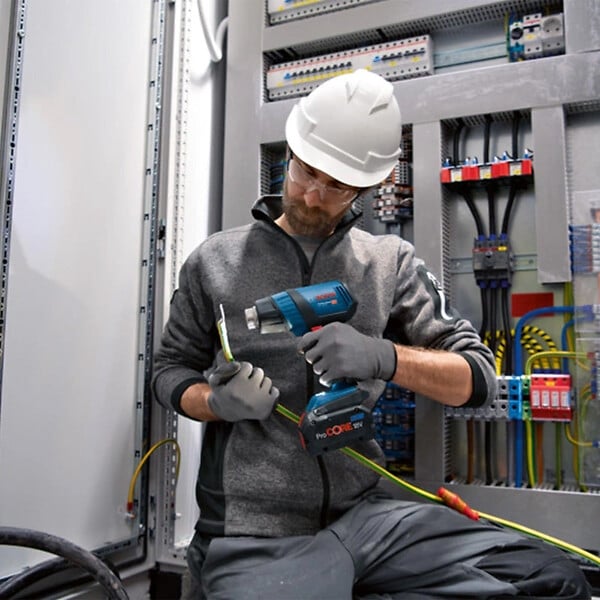 BOSCH - Décapeur thermique 18V BOSCH GHG 18V-50 L-Boxx buse de réduction et buse de réflecteur - large