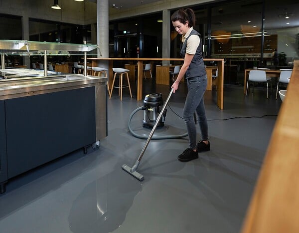 KARCHER PRO - Aspirateur eau et poussière KARCHER NT 27/1 Me - large