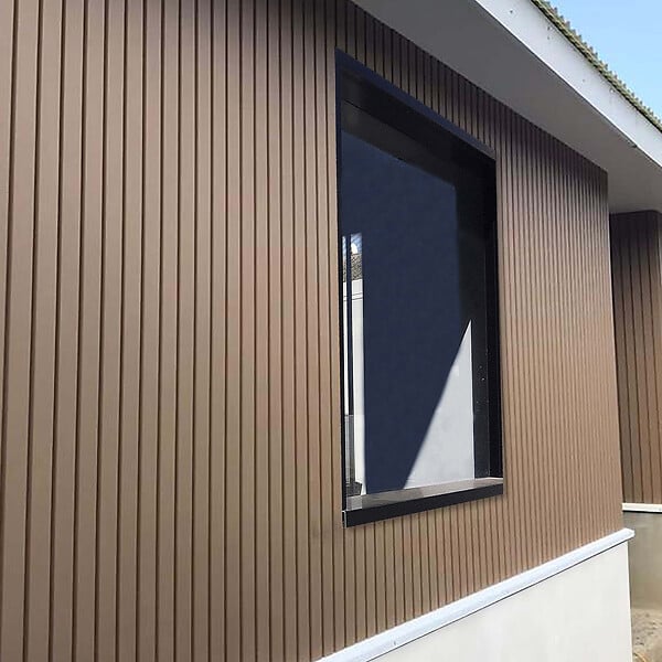 SYLWAY - Lame bardage Claire-voie bois composite - Brun - L.2,5m - large