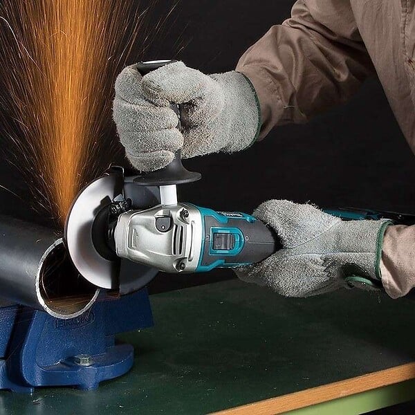 MAKITA - Meuleuse MAKITA DGA506RTJ 18 V Li-Ion (2x5.0Ah) à˜ 125mm - large