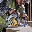 DEWALT - Scie circulaire XR 18V ADVANTAGE Brushless 190 mm  DCS573NT-XJ - vignette