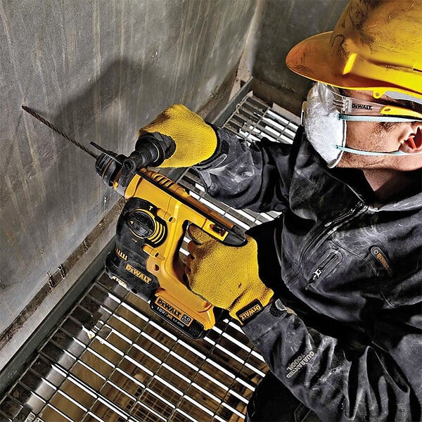 DEWALT - Perforateur Burineur DEWALT DCH253N  18 V XR Li-ion - large