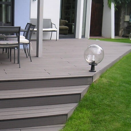 MCCOVER - Lame terrasse bois composite alvéolaire Qualita - Chocolat, L : 360 cm, l : 14 cm, E : 25mm - large
