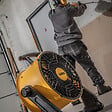 DEWALT - VENTILATEUR DE CHANTIER SILENCIEUX DEWALT 110W, 496 L/s - DXF1645A - vignette