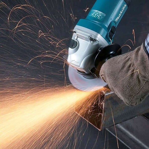 MAKITA - Meuleuse MAKITA GA5040C - Ø 125mm - 1400W - large