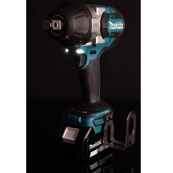 MAKITA - Boulonneuse à chocs MAKITA DTW1001ZJ 18 V Li-ion 1050 Nm (produit seul) - large