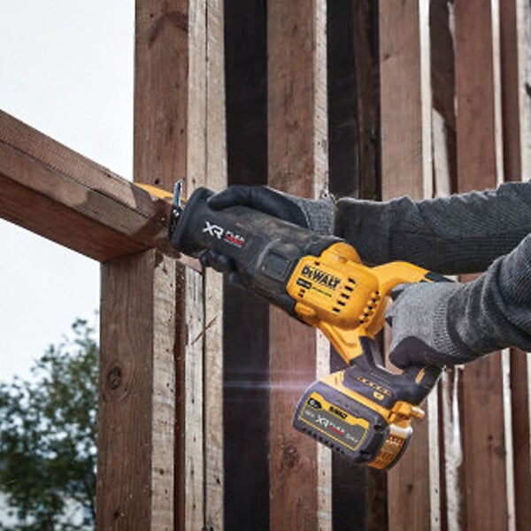 DEWALT - Scie sabre XR 18V ADVANTAGE Brushless DCS386NT-XJ DEWALT - large